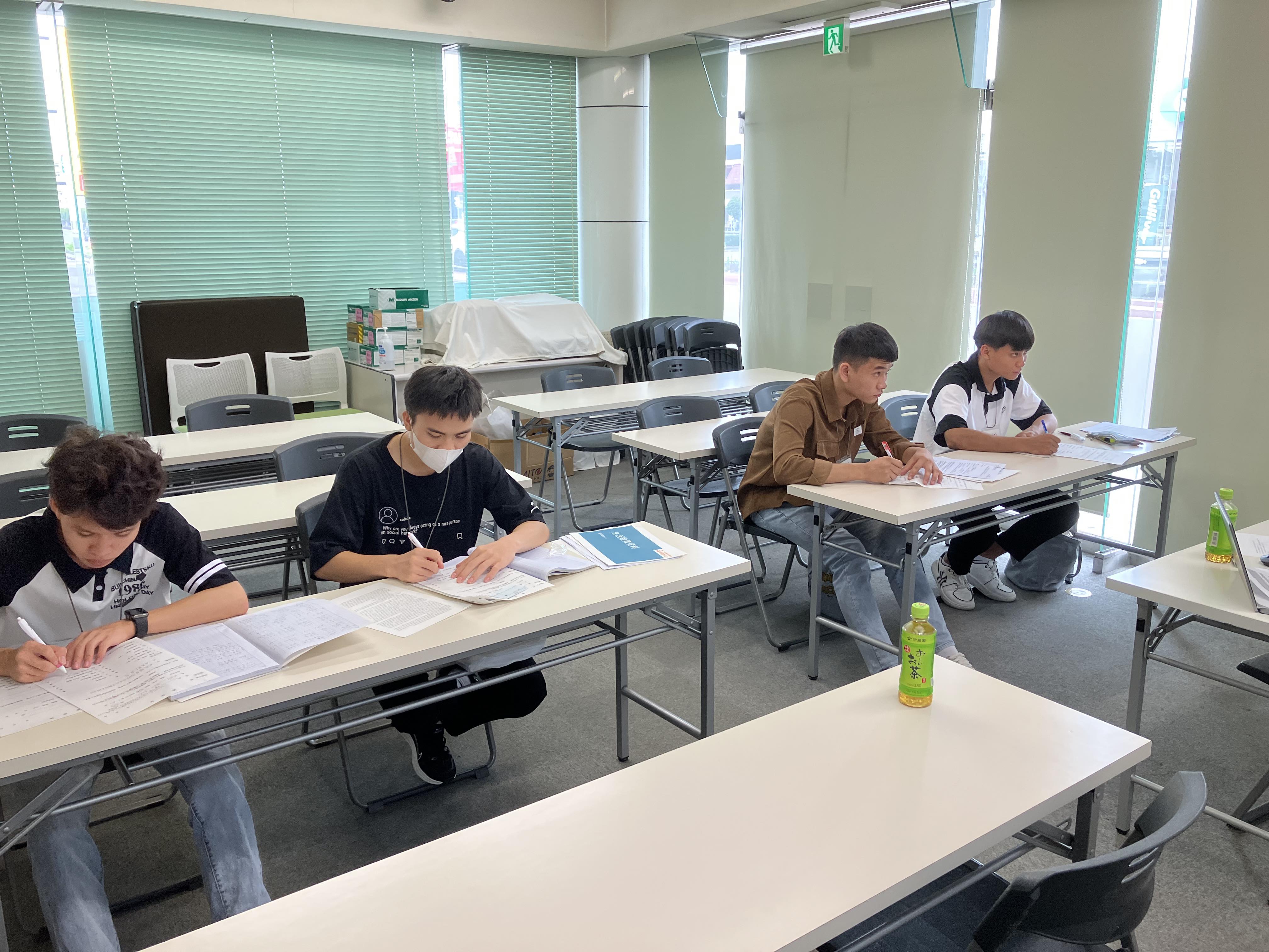先日栃木県にある日本語学校に訪問致しました！